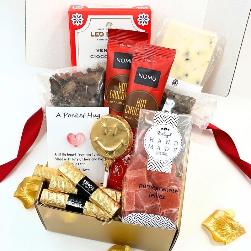 Far in Distance, But Close By Heart Gift Hamper