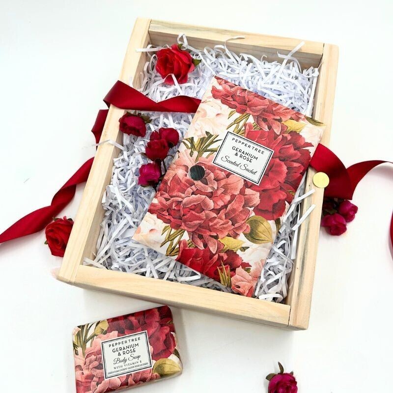 Geranium & Rose Pamper Gift Set