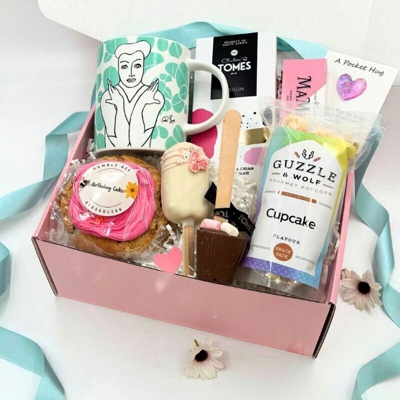 CaRRoL BoYeS Birthday Box
