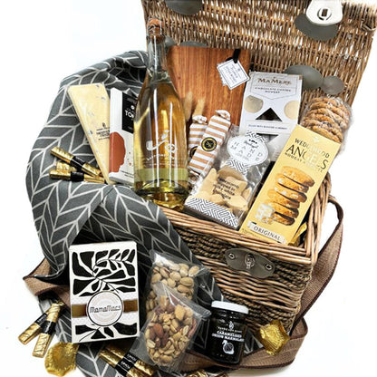 Family Feast Picnic Basket