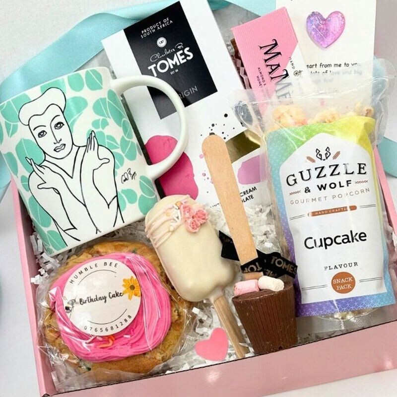 CaRRoL BoYeS Birthday Box