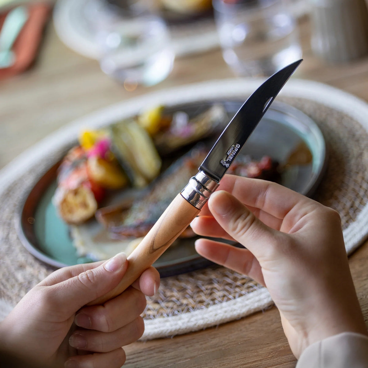Opinel No 10 Les Effile Slim – Olive / Mirror Blade